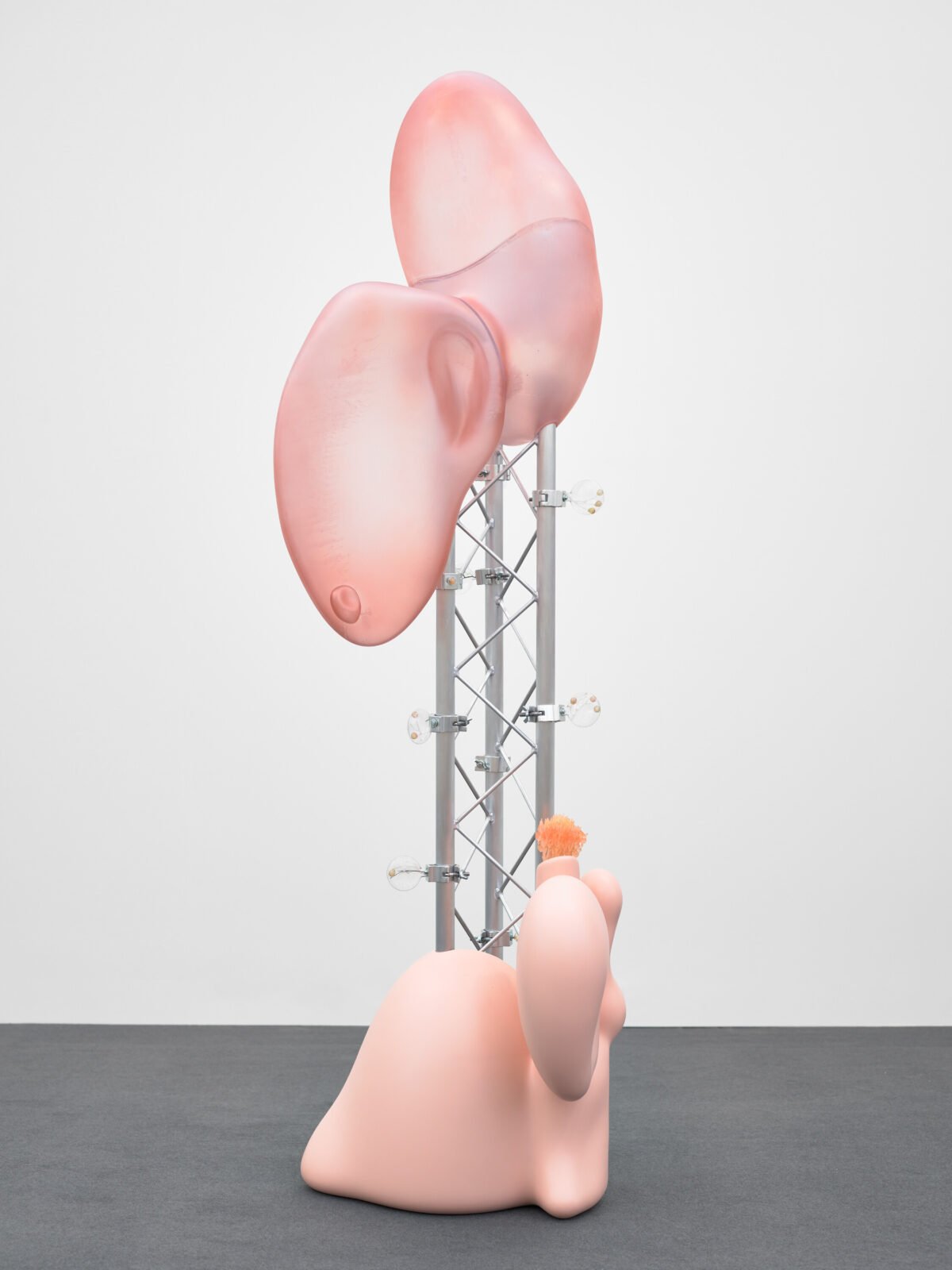 This image depicts an artwork by Meeson Pae titled "Stimuli." This artwork was created in 2024 and measures 83 ¹³⁄₃₂" x 25 ¹⁄₄" x 23 ¹⁹⁄₃₂" [HxWxD] (211.84 x 64.14 x 59.94 cm). Its medium is Aluminum, resin, urethane, and silica.