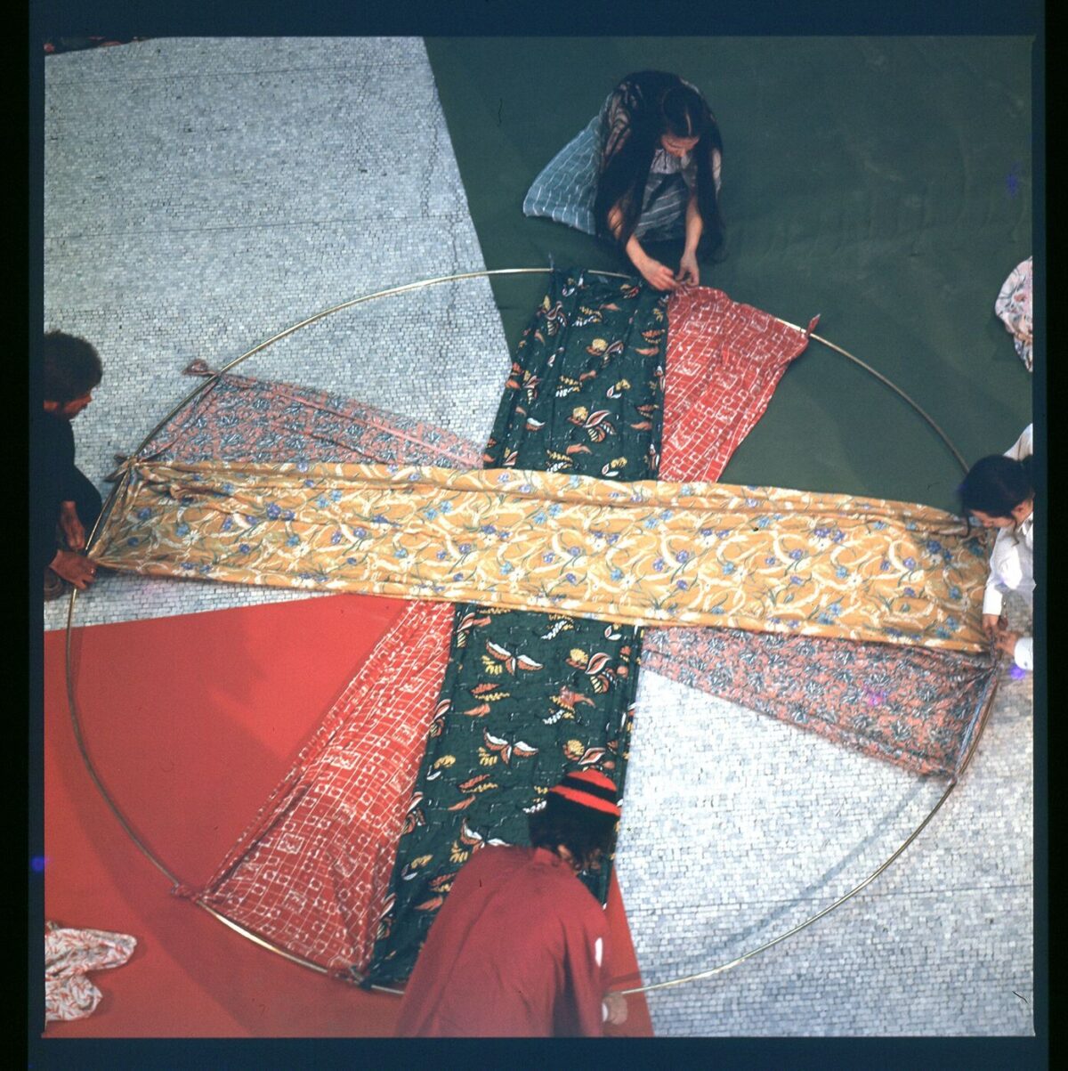 This image depicts an artwork by Tina Girouard titled "Pinwheel." This artwork was created in 1977 and measures 1 hour run time. Its medium is Performance.
